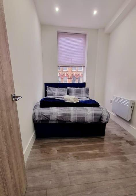 2 Bed Cosy Flat Close To Bus & Tube Station London Eksteriør bilde
